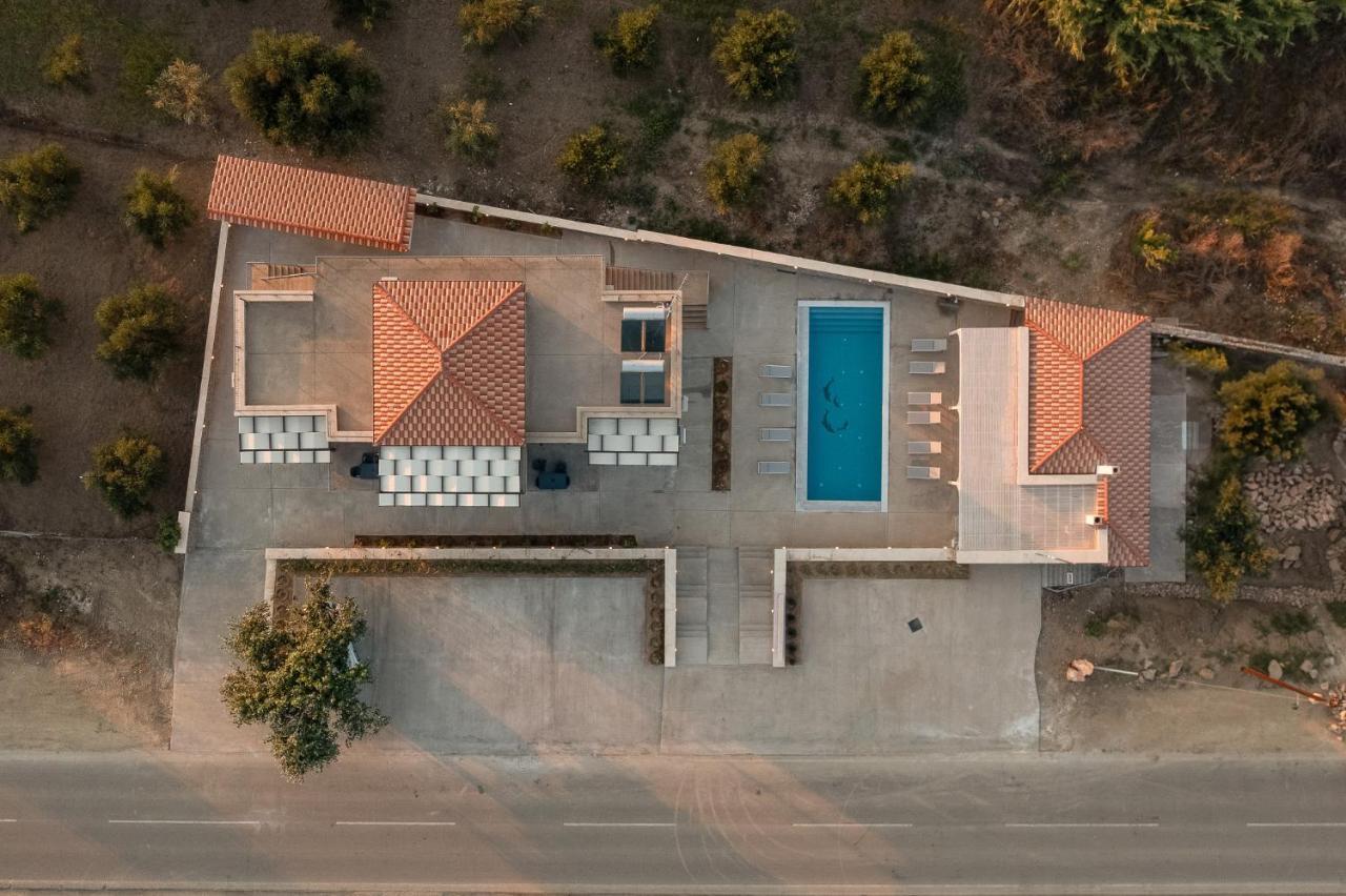 Lithos Suites Finikounta Exterior foto