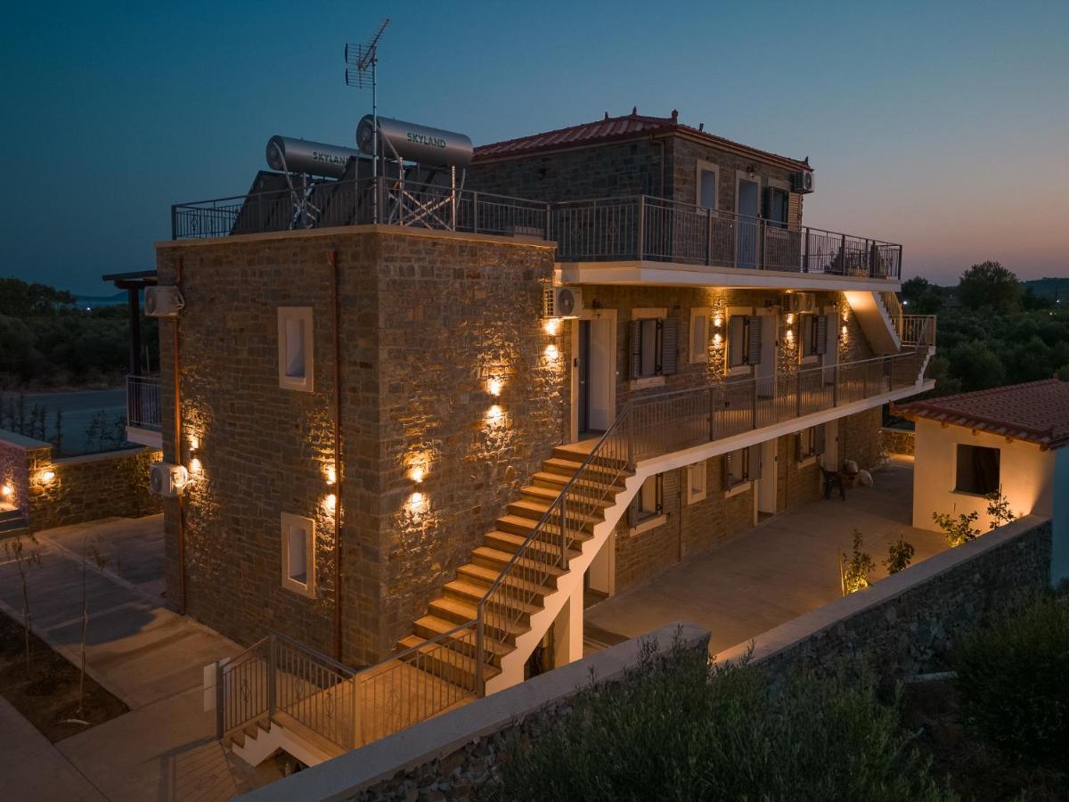 Lithos Suites Finikounta Exterior foto