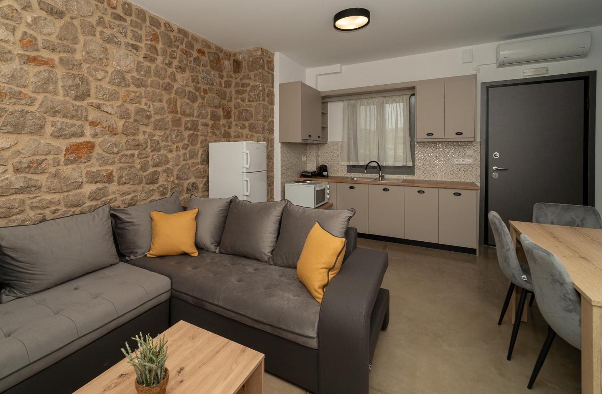 Lithos Suites Finikounta Exterior foto