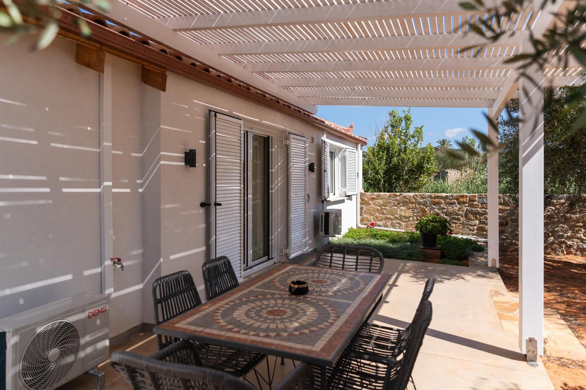 Lithos Suites Finikounta Exterior foto