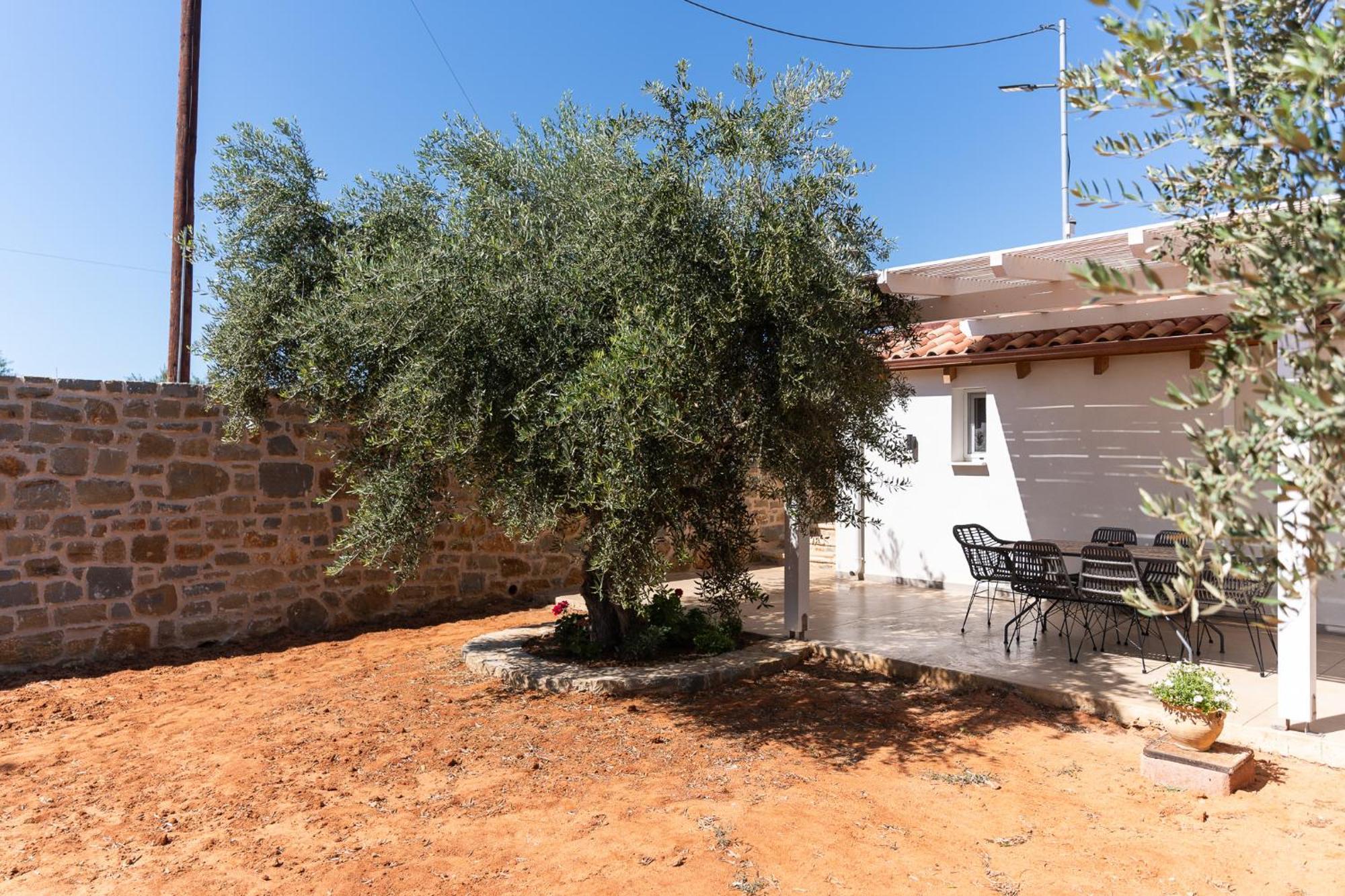 Lithos Suites Finikounta Exterior foto